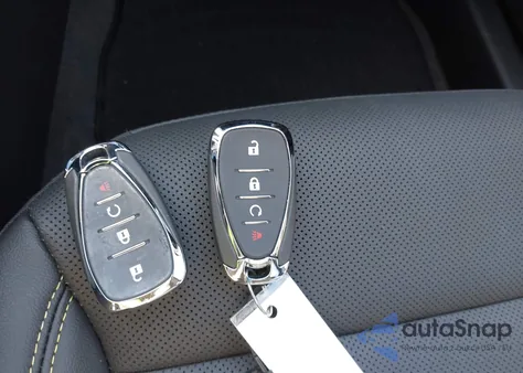 2025 Chevrolet Trax Fwd Activ z USA, uszkodzony, nr VIN KL77LKEPXSC285893